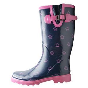 American Eagle Penguin Rain Boot––Payless (original $37.99; sale $19.99) For the more rainy winters––and through the spring.